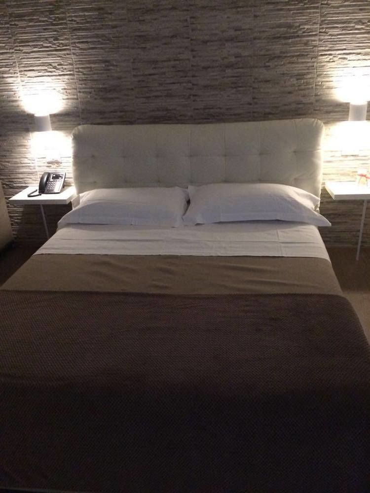 Bed and Breakfast Domus Castroni Pompeo Magno Roma Exterior foto