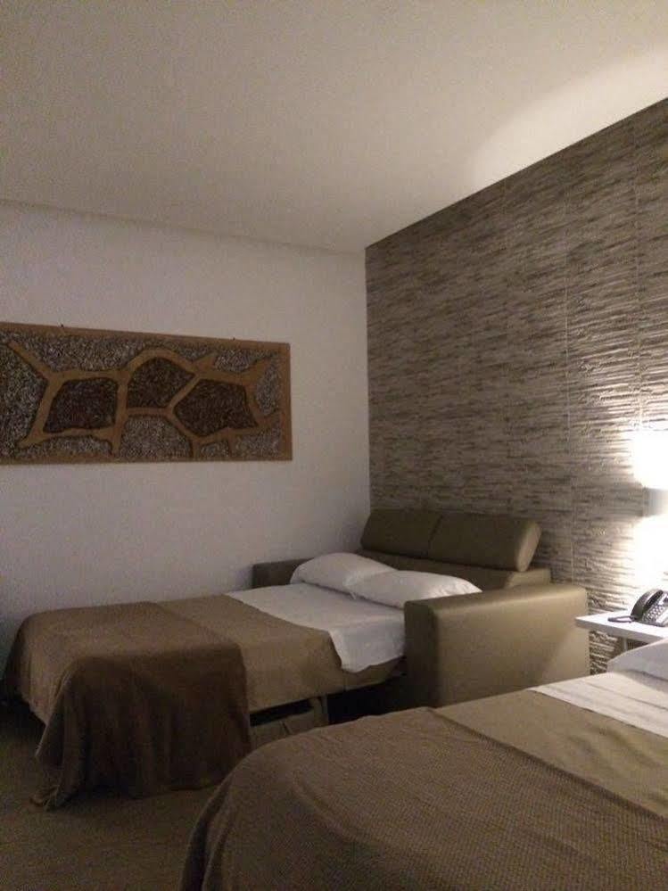 Bed and Breakfast Domus Castroni Pompeo Magno Roma Exterior foto
