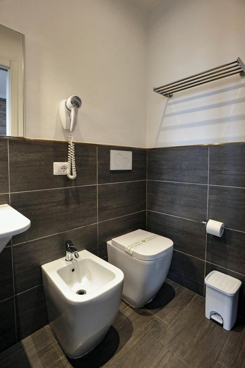 Bed and Breakfast Domus Castroni Pompeo Magno Roma Exterior foto