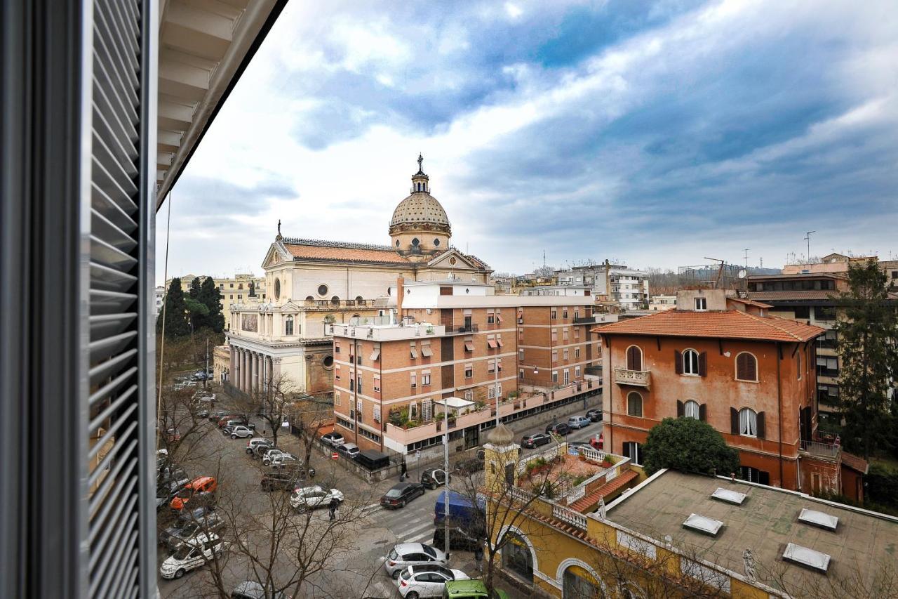 Bed and Breakfast Domus Castroni Pompeo Magno Roma Exterior foto