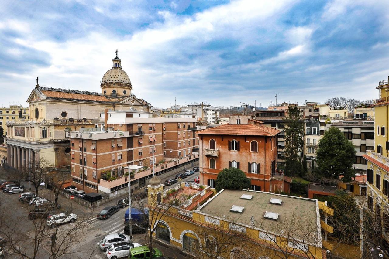 Bed and Breakfast Domus Castroni Pompeo Magno Roma Exterior foto